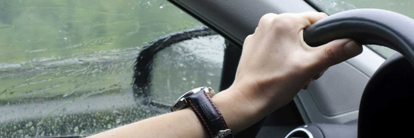 driving-in-heavy-rain-or-fog