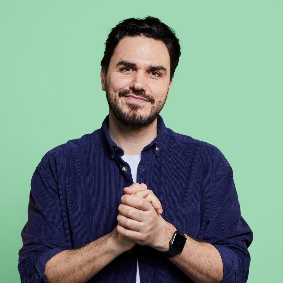 Headshot of Henry Firth, AXA Startup Angel and Co-founder of vegan recipe brand BOSH!