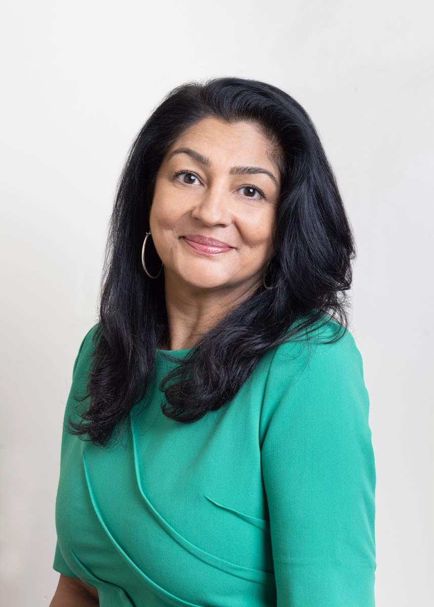 Headshot of Shali Vasudeva, AXA UK and Ireland's Chief Operating Officer