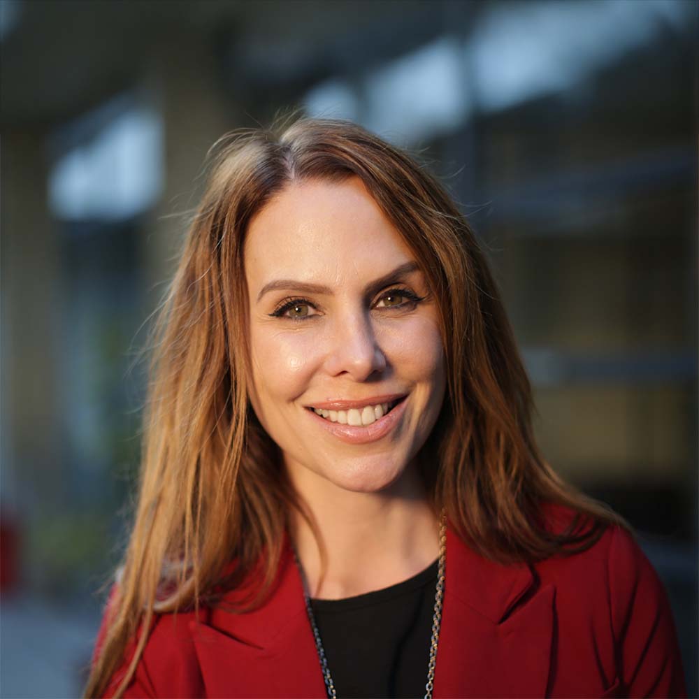 Headshot of Emma Kenny, Psychologist and writer